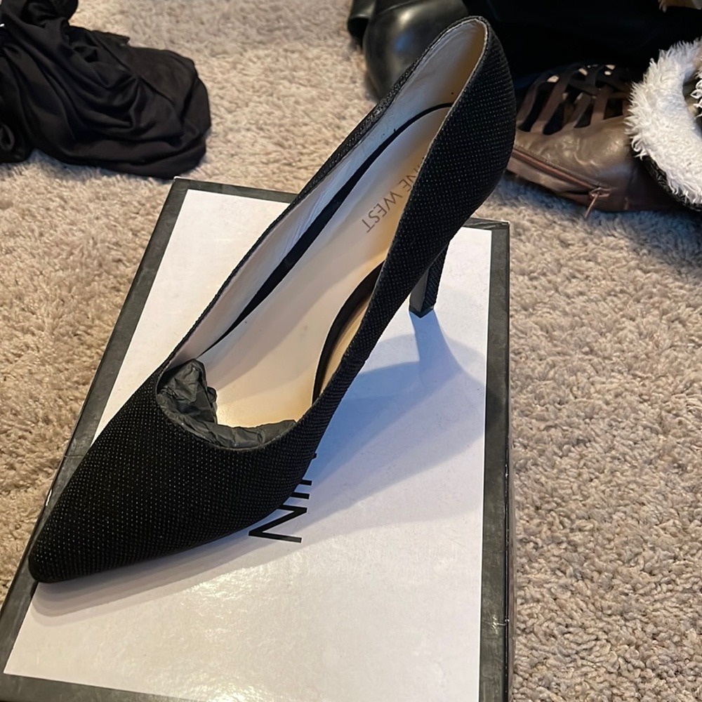 Stunning Nine West cocktail shoes with subtle sequin detail. Never worn.